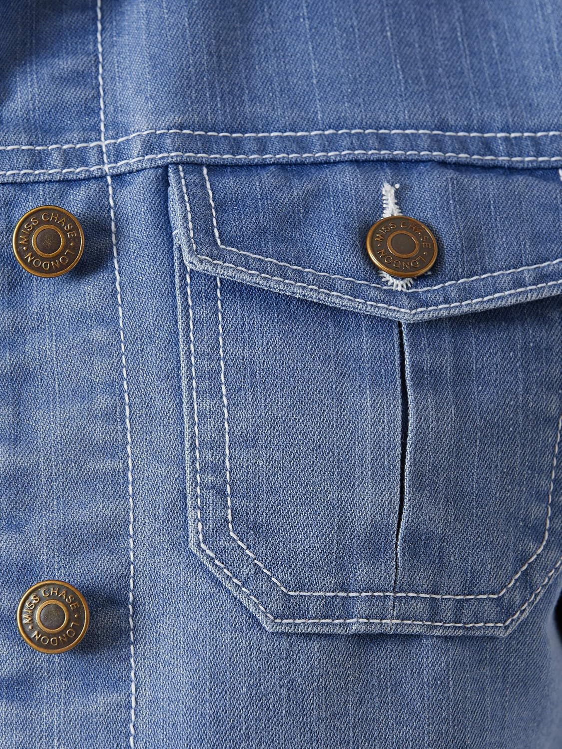 Women's Light Blue Polo Neck Sleeveless Denim Solid Buttoned Ice Wash Raw Edge Detailing Crop Denim Jacket - Image 5